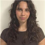 Offro supporto per i compiti con spiegazioni chiare, esempi semplici e un approccio paziente e motivante.